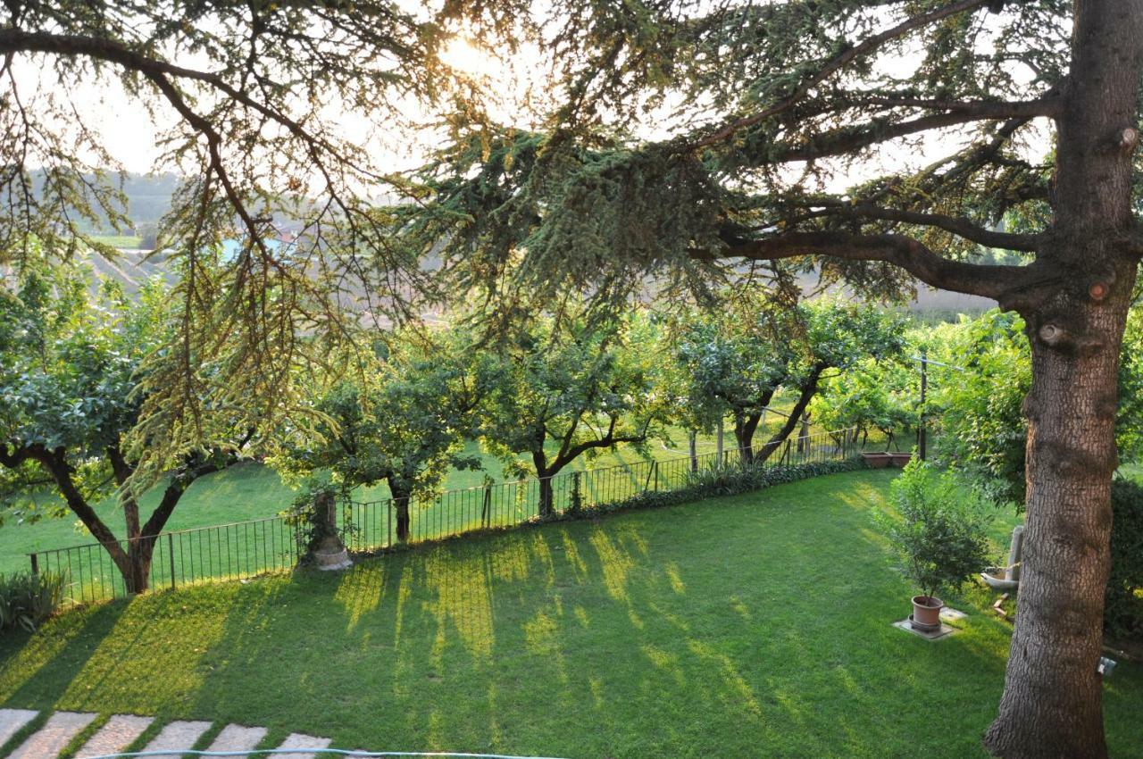 Relais Des Roches Bed and Breakfast Sona Εξωτερικό φωτογραφία