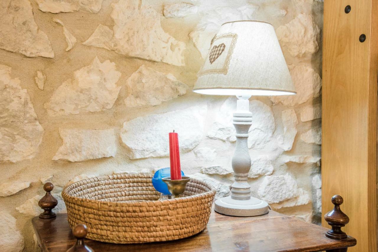 Relais Des Roches Bed and Breakfast Sona Εξωτερικό φωτογραφία