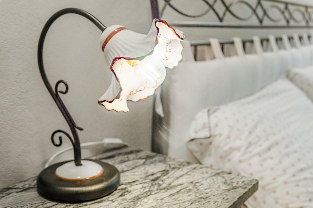 Relais Des Roches Bed and Breakfast Sona Εξωτερικό φωτογραφία